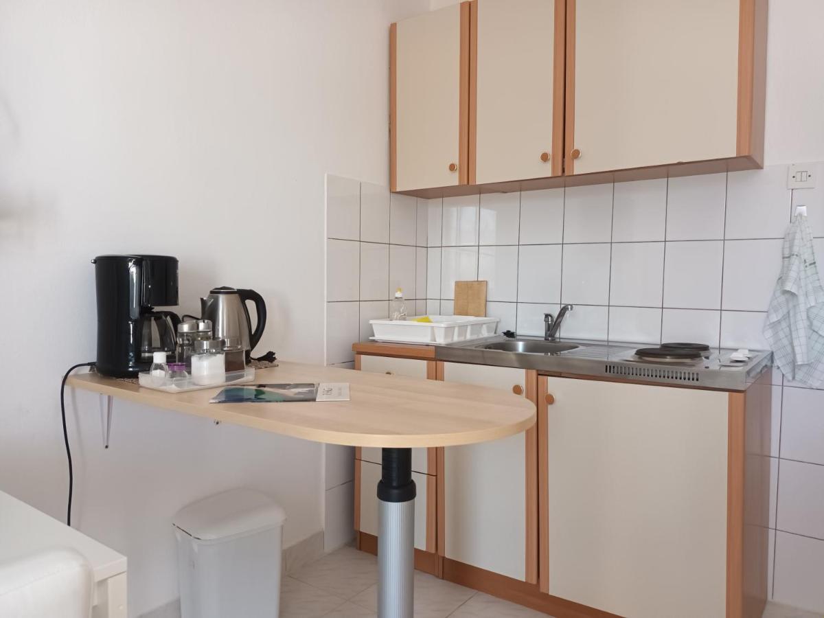 Apartments Verica Паг Экстерьер фото