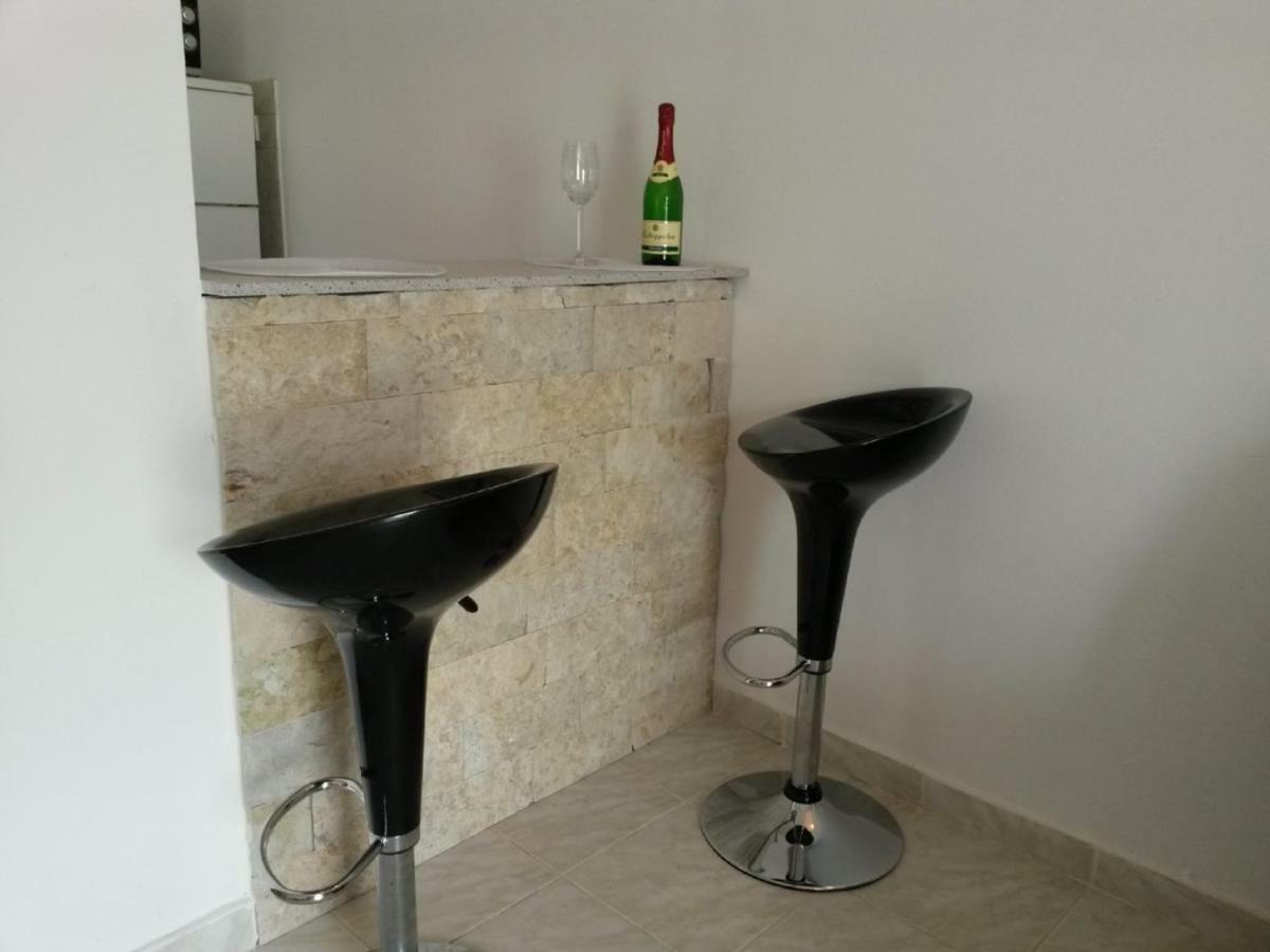 Apartments Verica Паг Экстерьер фото